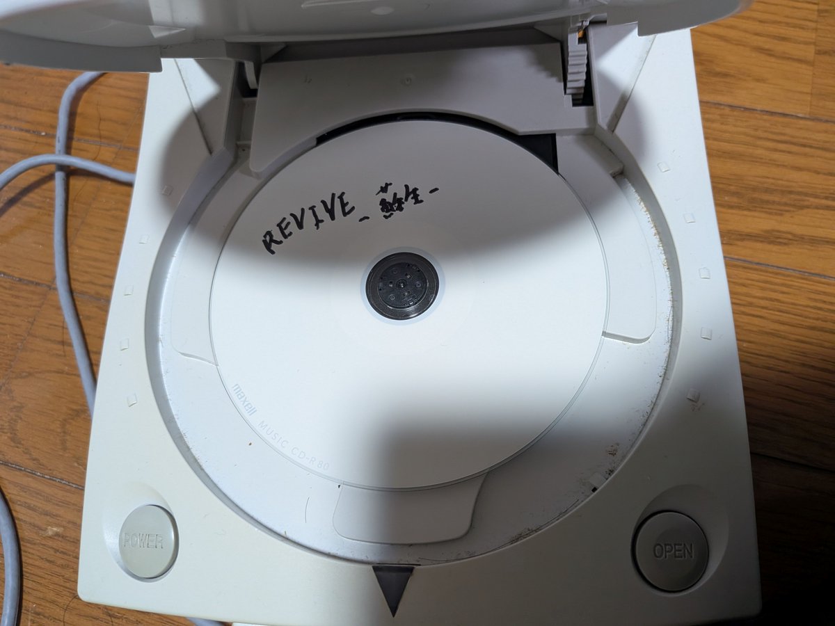 TaeYamada's tweet photo. REVIVE... 〜蘇生〜CD-Rに焼いてみました！動いたは動いたが？OP後に謎のブラックアウト画面に、時間置いたらTOP画面は出ましたが。課題が多すぎる。セクタの見極めが分からん。11700なのか11702なのかとか。BINHACK.EXEがwin11では動かん
参考にしたサイト
https://t.co/NVBoq1lu6T https://t.co/Unueqr0WbN