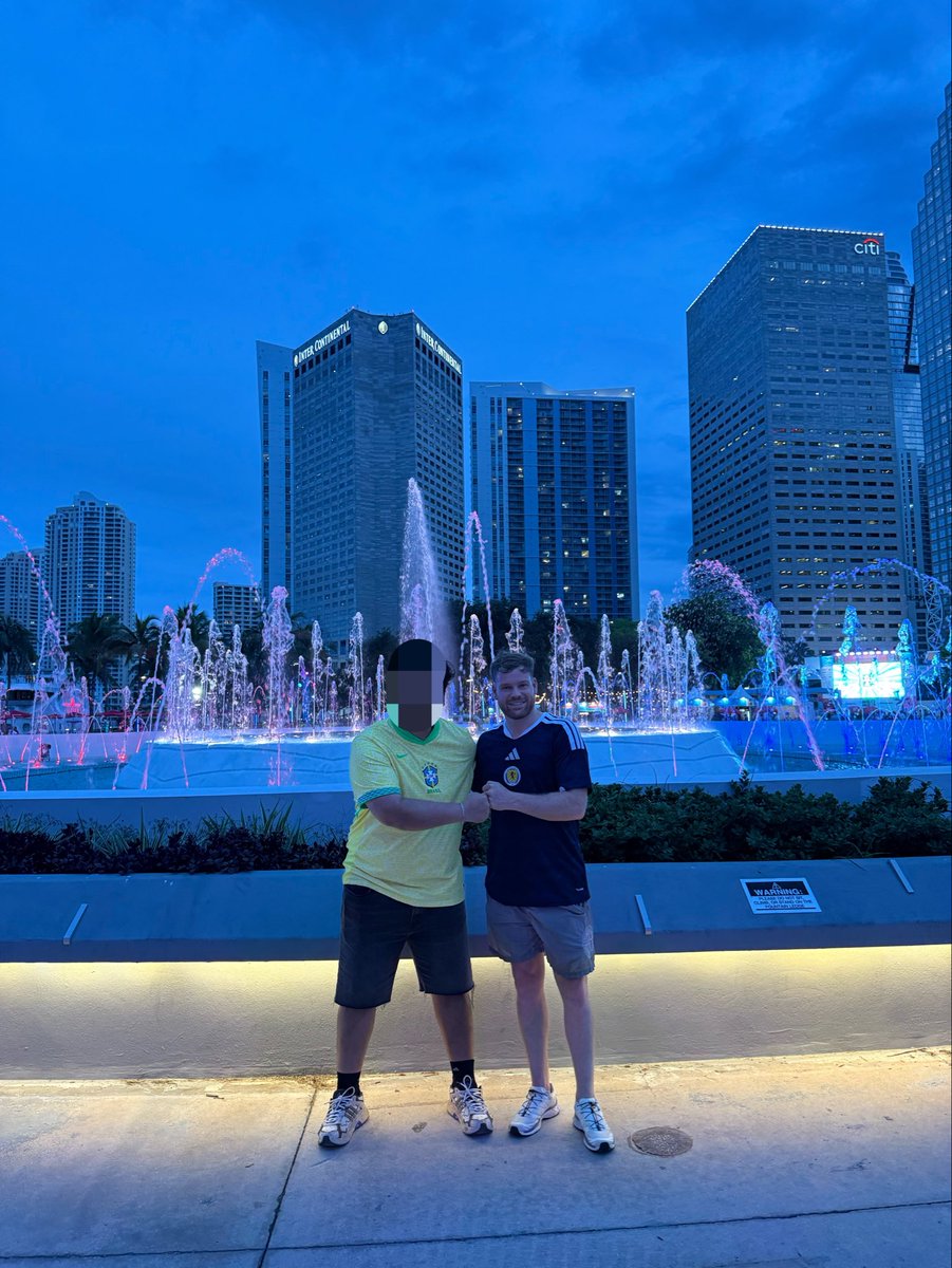 panconvtec's tweet photo. shout out to the cool random Scottish guy i took a pic with a the miami world cup fan fest! https://t.co/uRsfU3inWG