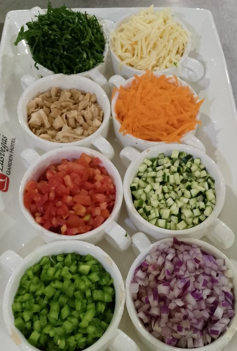 MereckAkan57421's tweet photo. Your body derseves a delicious and healthy and energy giving foods at Riverside Resort Hotel kabale, with professional chefs for all your types of dishes you wish to enjoy, ranging from both international and local dishes ie fish fingers, etc , 
Riverside Resort Hotel Kabale https://t.co/LQStNaS65j