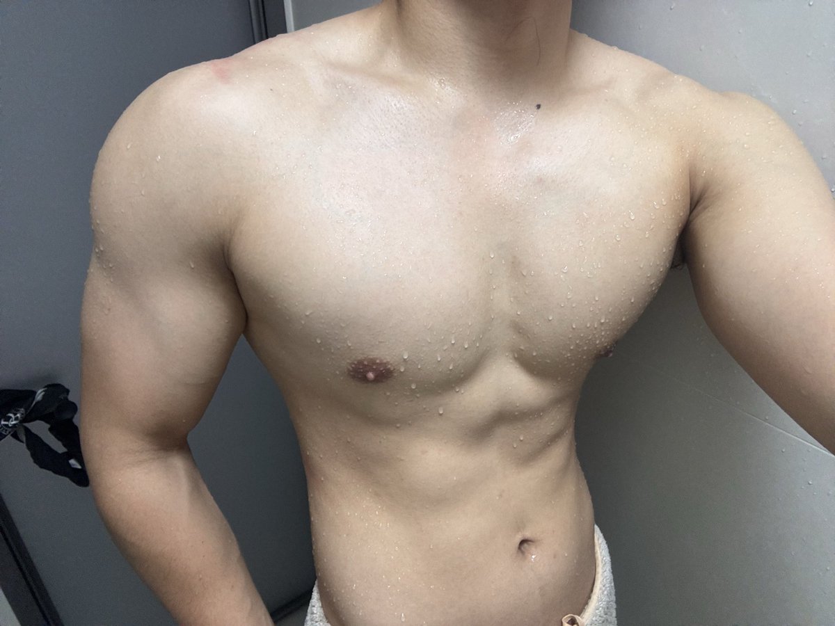 F1nuo's tweet photo. 为什么能这么热 热化了🥵 https://t.co/UTvOCB1gZG