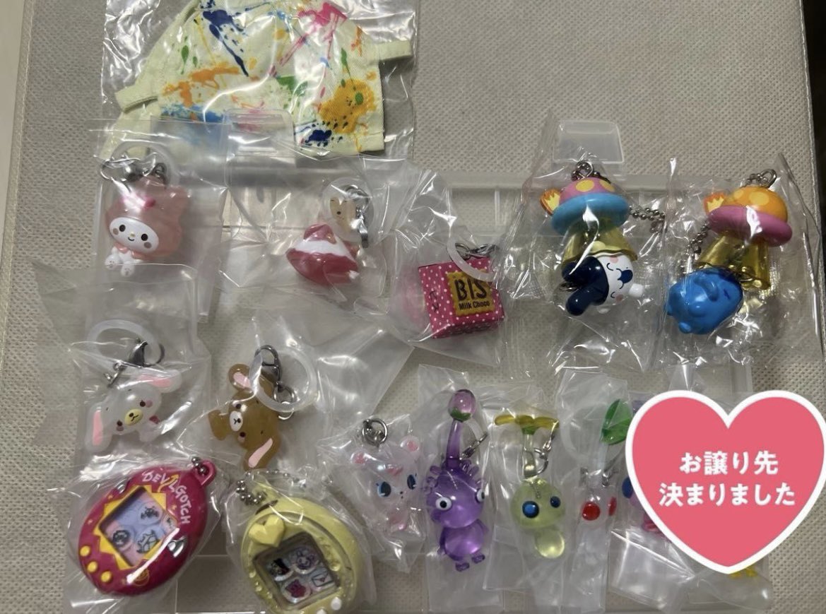 msra_k_y's tweet photo. めじるしアクセサリー 交換　
🔍ちいかわ ピクミン ジュエルペット メロとタビ サンリオ チロル たまごっち 野菜 サンエックス エンジェルブルー

譲　1〜3枚目　画像のもの

求　ちいかわめじるし3のモモンガ、ヨッシー、サンリオ（クリスタル・メンダコ等）

郵送交換📮
お気軽にお声掛けください！ https://t.co/MdbwAN3pRn