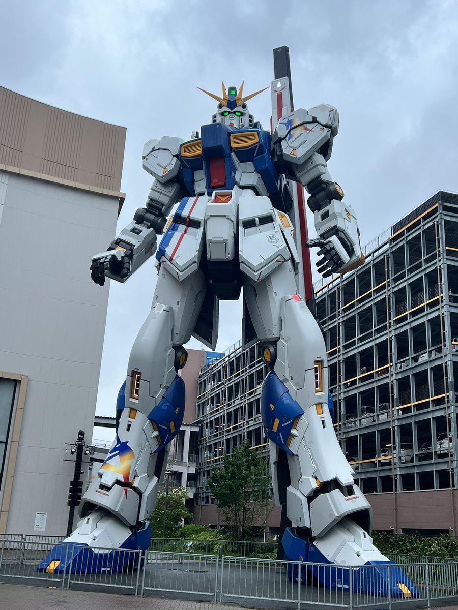 sheryl828's tweet photo. 出張のついでにガンダム見てきた😄 https://t.co/aglZrus7My