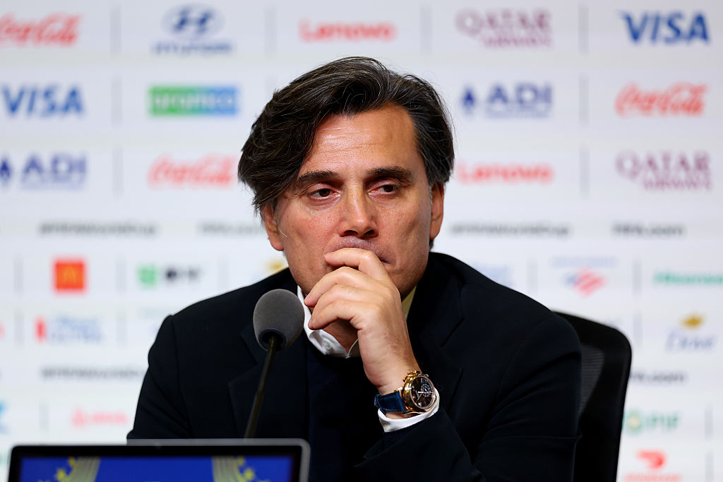 bbcturkce's tweet photo. Montella: Futbolcularımıza, kafalarını kaldırmalarını söyledim; nasipten de ötesi yok

https://t.co/lNVdUWNJPO https://t.co/UWp0lIs6wC