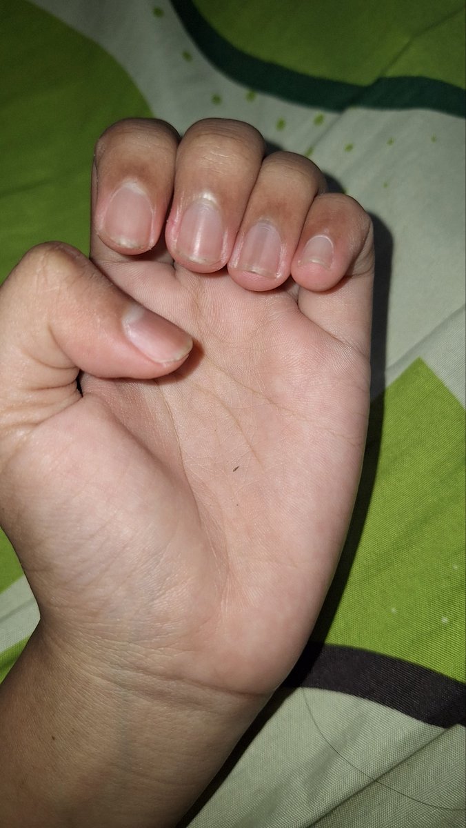 joon_wonie's tweet photo. Mau nanya ini kalau kuku palsu ukuran apa https://t.co/aCvzeyJNbg