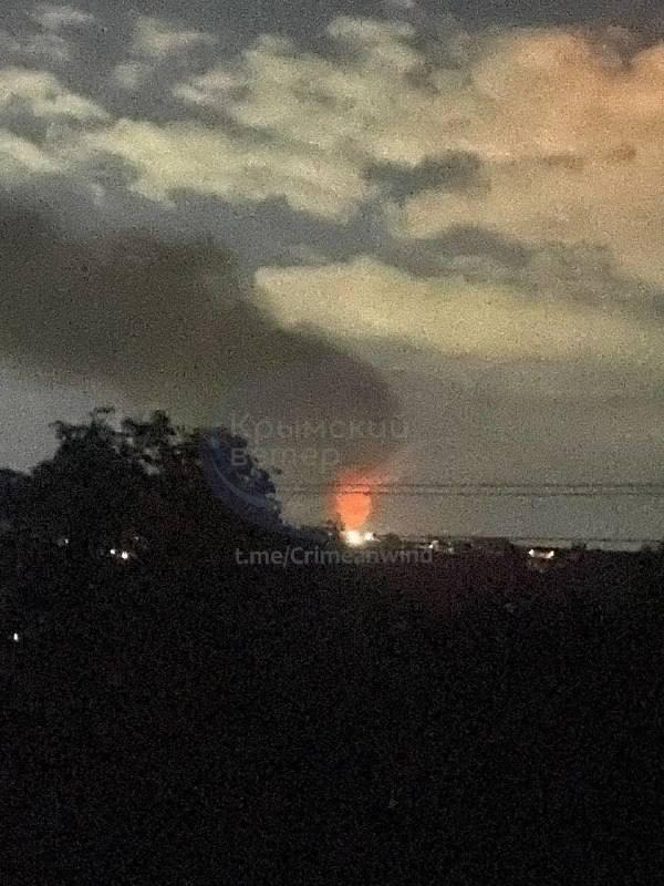 Osinttechnical's tweet photo. Overnight, Ukrainian forces successfully struck the Tavricheskaya Thermal Power Plant in Russian-occupied Crimea. 

The plant, one of the largest generating stations in Crimea, is currently ablaze. Locals reported power outages and surges after the strike. https://t.co/3xo0Wqgt9c