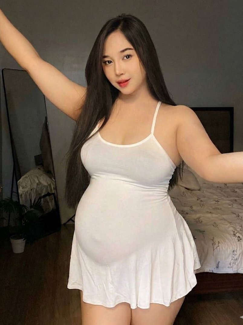 readyplay100's tweet photo. Daripada cuma nge-zoom perut buncit aku, mending sini elus langsung sekalian kita lanjut ke dalam. π
#bumil #bumilcantik #cewekhamil #bumilmuda #bumilindo #bumillovers #bumilreal #bumilhits #bumilhappy #maternityphotoshoot #hamil #preggo https://t.co/aepICBJJO1
