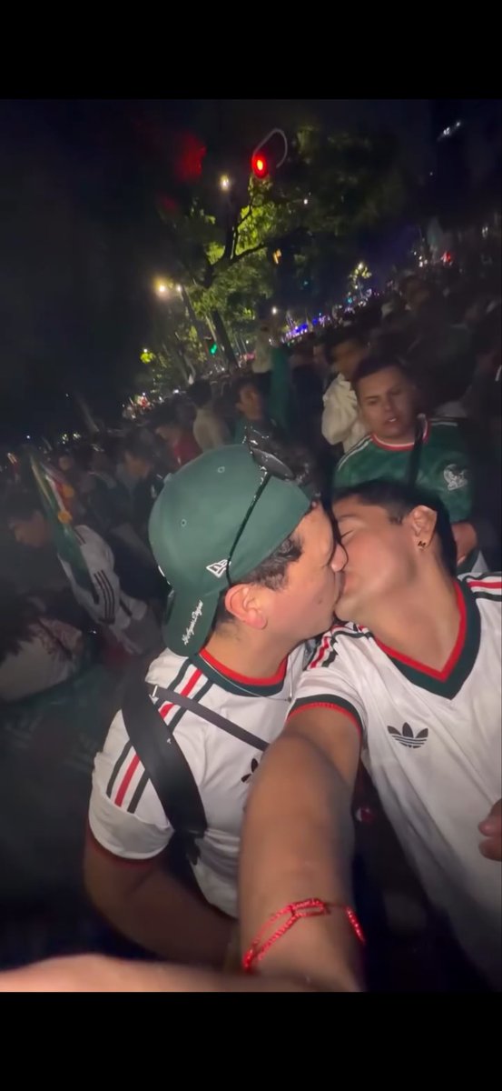 Lostmac's tweet photo. 🫶🏻 🇲🇽🏳️‍🌈 https://t.co/xRdzwLfRyt