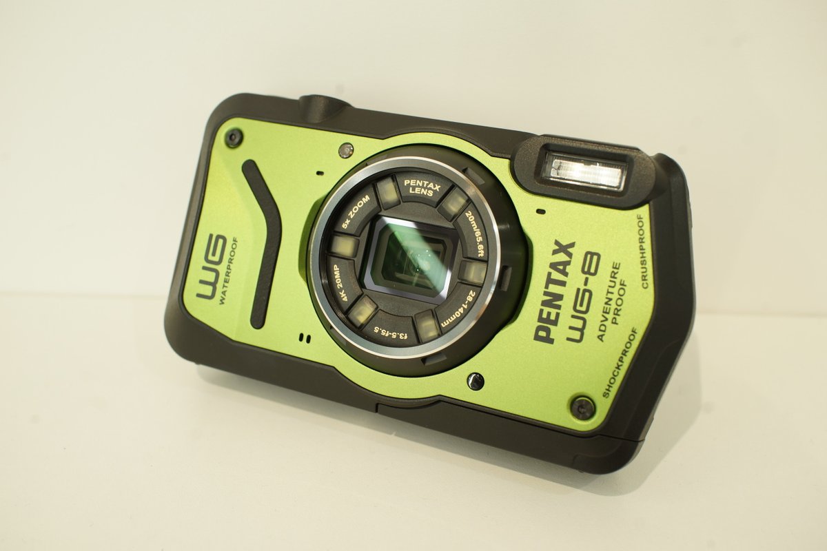 この時期有効な防水機能を備える PENTAX WG-8 グリーンの入荷です 