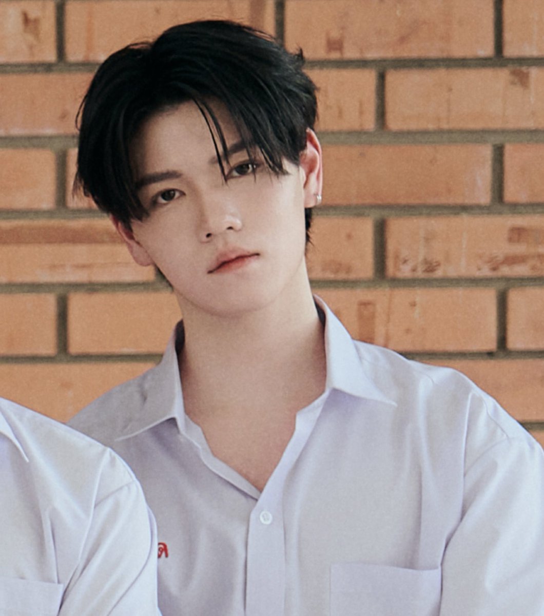 blveneverknow's tweet photo. แล้วเป็นนักเรียนที่หล่อมาก เหมือนหลุดออกมาจากอนิเมะ https://t.co/CZt7SE7iUH