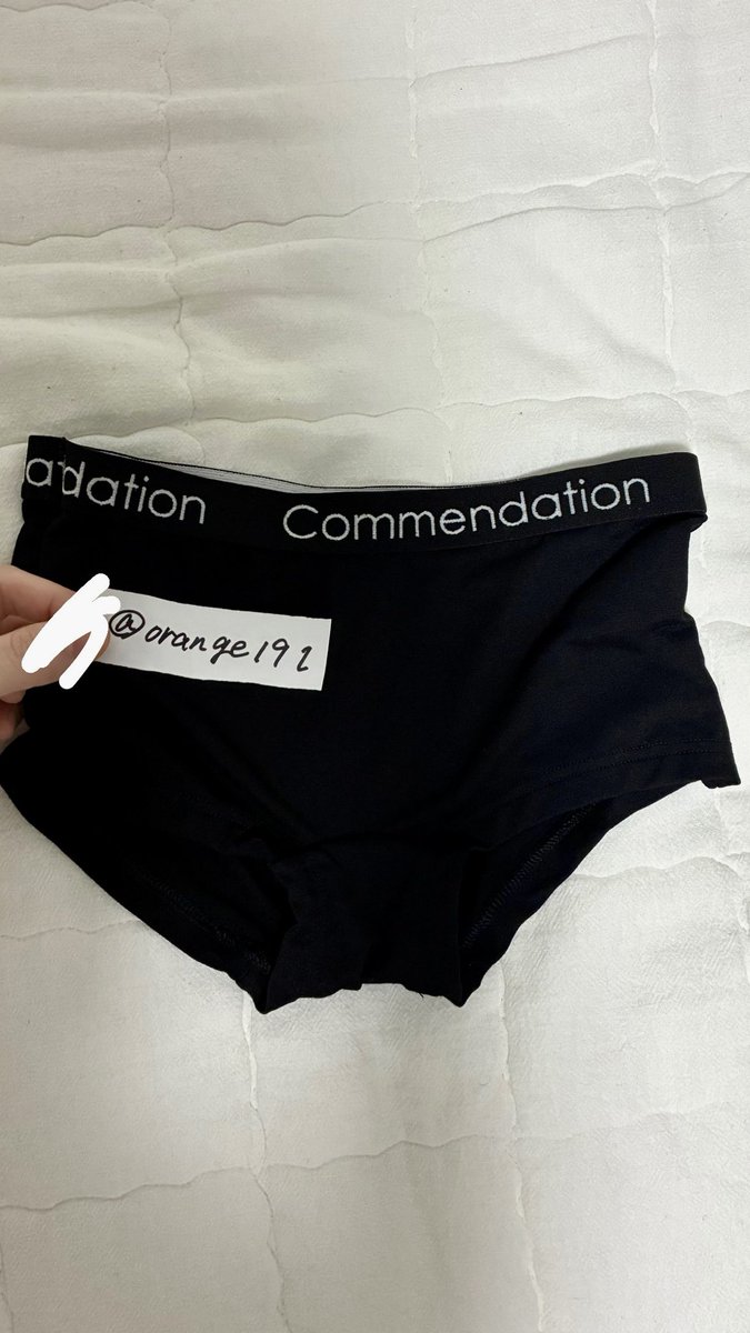 orange19l's tweet photo. 使用済みのパンツメルカリ経由で買って下さる方いませんか、❓
1枚目1500円、2枚目1200円（どちらも送料私負担です）
染みつき、洗濯済み、どちらでも🙆‍♀️
#下着売ります
#下着販売
#下着買い取り
#使用済み下着
#下着売り子 https://t.co/enb6baMPM8