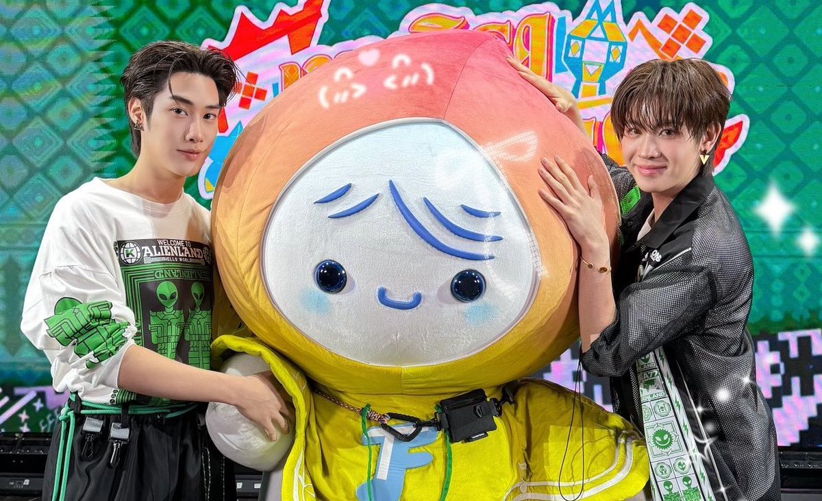 ANJellahhhcinnn's tweet photo. เป๋าตังหรอ 55555556565555 รอรับเบี้ยจากยัยย่า ยัยยาย5555555 https://t.co/x1j84n8iIt