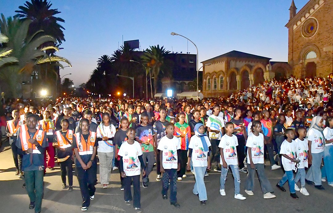 hawelti's tweet photo. Candle Vigil Procession yesterday evening in Asmara in solemn remembrance of Martyrs Day.   Similar and other various activities held throughout the nation.

ሃገር ኣብ ረዚን ዝኽሪ ሓበን! https://t.co/zr2rhYvcHp