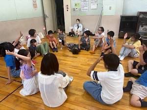 KCC_information's tweet photo. 今日も元気に練習開始🕊️

今日はお休みの子が多いようで
少なめのスタート🎹

先週の合唱の集いの
感想を聞いています♬

緊張した子も楽しかった子も
ステージからの景色を
覚えていてくれたら嬉しいです☺️🫶🏻

次のステージに向けて
また頑張っていきます❤️‍🔥 https://t.co/59XnIAWaFA