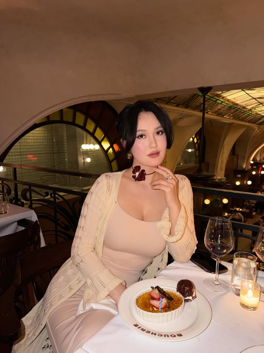 marziis_'s tweet photo. birthday weekend 🕯️✨
celebrated slowly, beautifully, and full of love

ended it with a dreamy dinner at  with my family 🤍

visited one of my favorite places — The Metropolitan Museum of Art
got lost in art and quiet moments

spent a soft day at the N... https://t.co/eW5Q8HWXkl