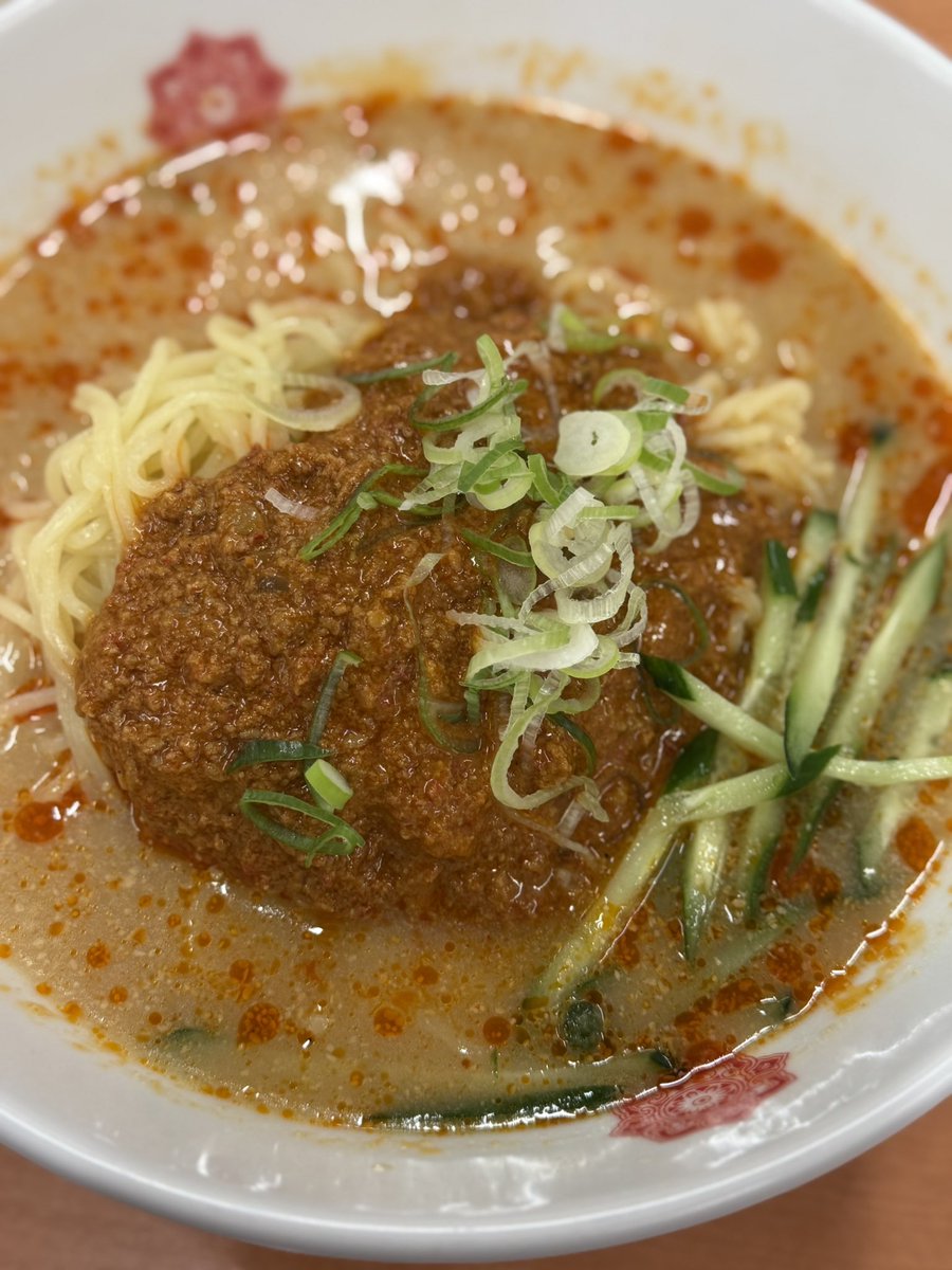 shun092133's tweet photo. 日高屋の期間限定、冷やし担々麺、具材は少なくシンプルだけどピリ辛で肉味噌と麺が合い美味しかった🍜 https://t.co/h2M1AKfwkM