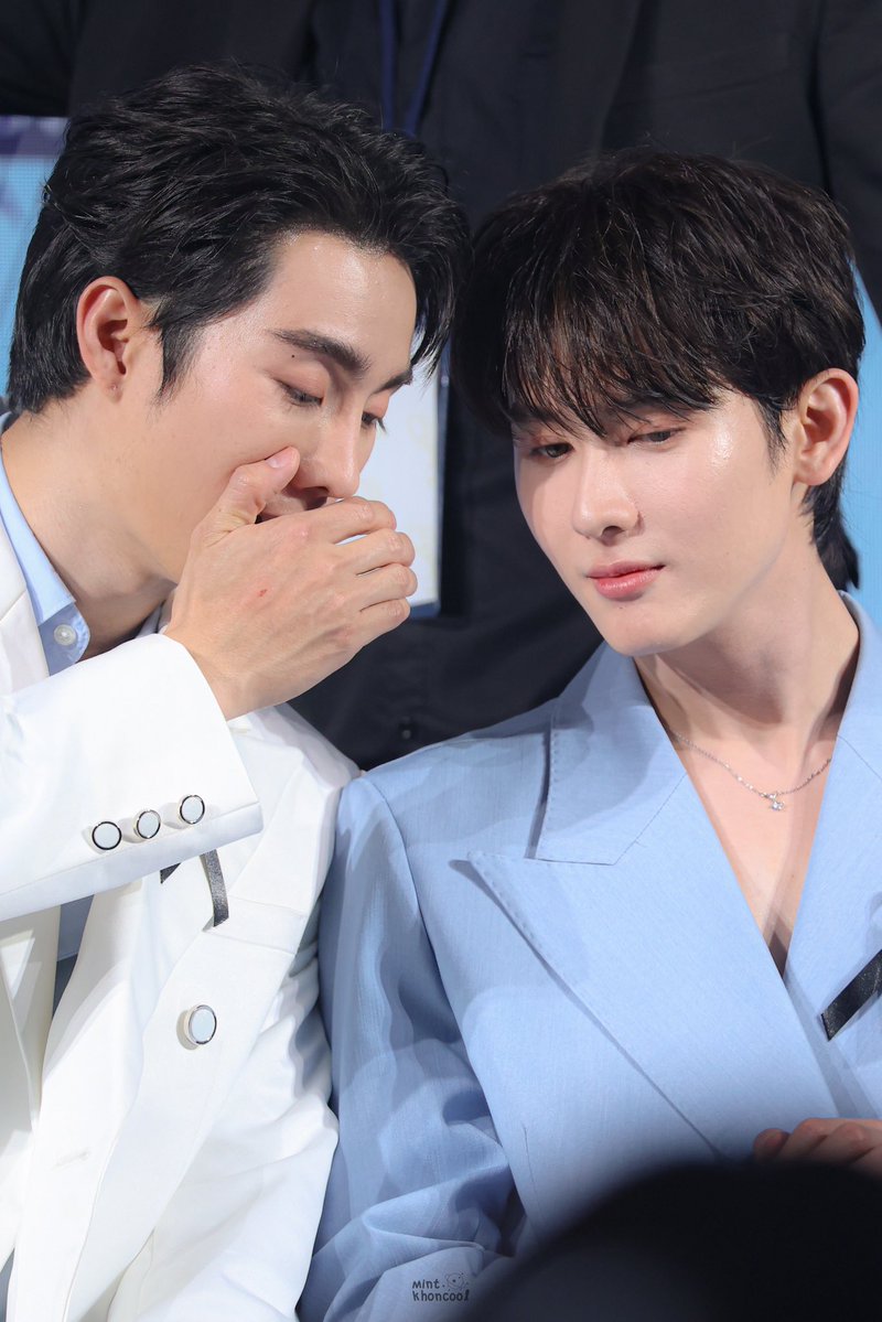 mintkhoncool's tweet photo. กิ่งทองใบหยก 👬🏼
@fforcejs @kasibook 

FORCEBOOK WITH DEMOSANA
#DEMOSANAXFORCEBOOK
#ฟอสบุ๊ค https://t.co/VXI5J3WFDw