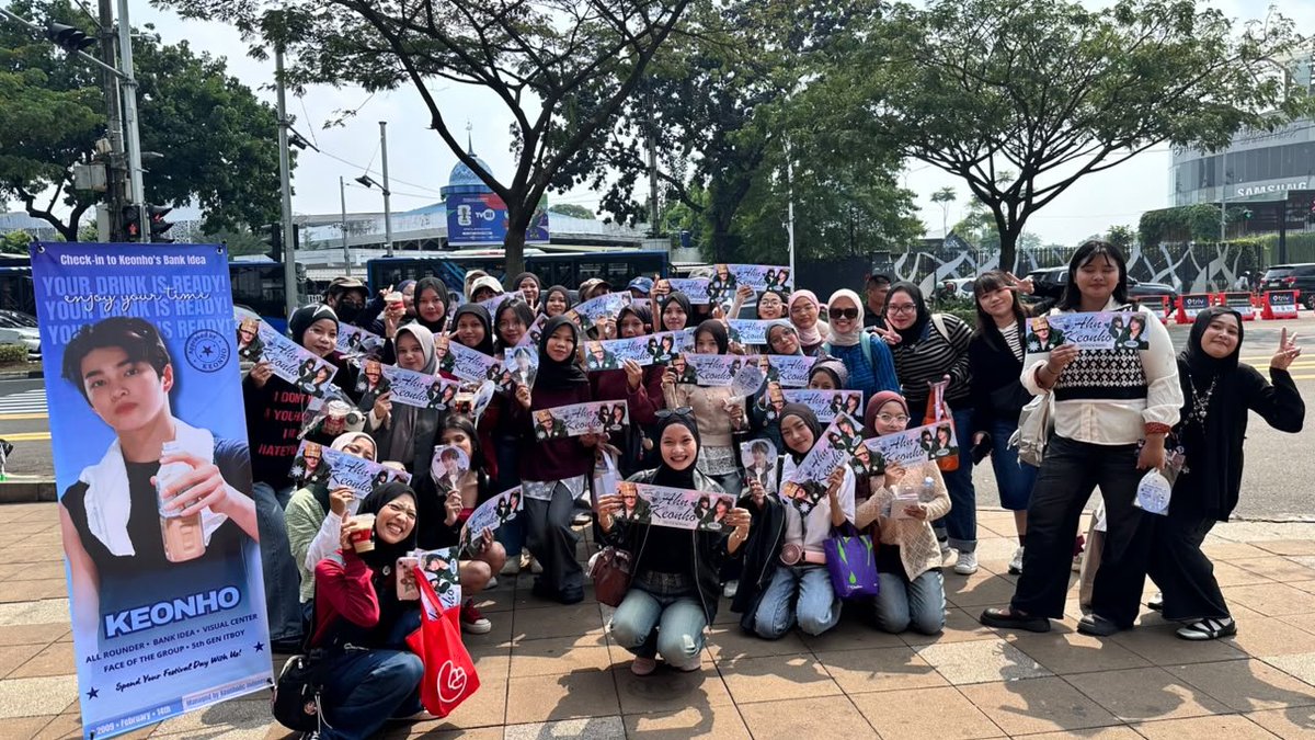 keonholicina's tweet photo. Terima kasih atas antusiasmenya, guys!! Freebies kita ludes tak tersisa, huhu 🩵🩵😭 sampai ketemu di event lain 🩵

#𝐊𝐄𝐎𝐍𝐇𝐎𝐋𝐈𝐂𝐱𝐀𝐥𝐥𝐨𝐟𝐞𝐬𝐭 
#𝐢𝐊𝐄𝐎𝐍𝐢𝐜𝐀𝐭𝐀𝐥𝐥𝐨𝐟𝐞𝐬𝐭 
#KEONHO #건호 #CORTIS #코르티스 https://t.co/H6vxpgPx1O
