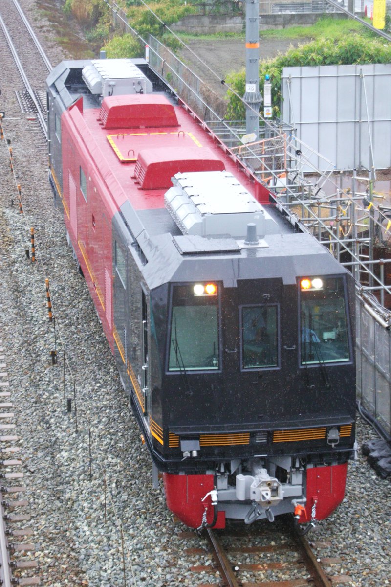 Chanu_sub_pic's tweet photo. DEC743-8
DD51 1192

新旧ディーゼル事業車を大雨の中撮影 https://t.co/7tOgOEGSRt