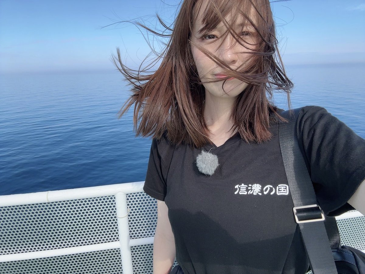 nanako_nsmr's tweet photo. 実は佐渡に渡っていました

You don't know what to do
楽しいことを
もっともっともっとしましょう〜って感じでロケしてきました⏩
マルシェ来週放送です🍎 https://t.co/Utx5iW365D