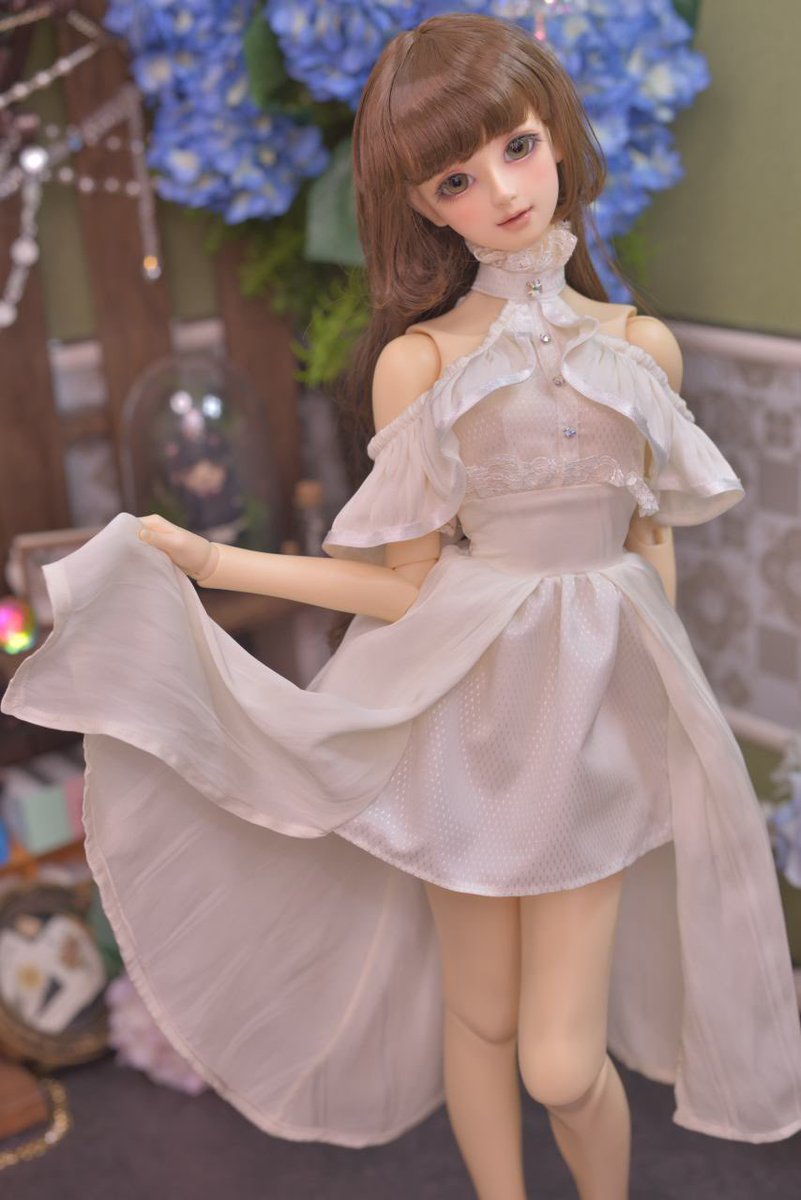 etrange_doll's tweet photo. #ドルミス62販売

えとらんぜ 新作 ﾐｭｰｽﾞ･ﾏｸﾞﾉﾘｱ

DDS、DD、dy、SD、13、Gr、16

白木蓮のような淡いｸﾘｰﾑｶﾗｰの素材を優しく重ね合わせて製作した ｵﾌｼｮﾙﾀﾞｰﾃﾞｻﾞｲﾝのﾜﾝﾋﾟｰｽです

独特なとろみ生地をいかした柔らかなﾄﾞﾚｰﾌﾟを楽しんでくださいね

￥9500- https://t.co/7dK4h4BYax