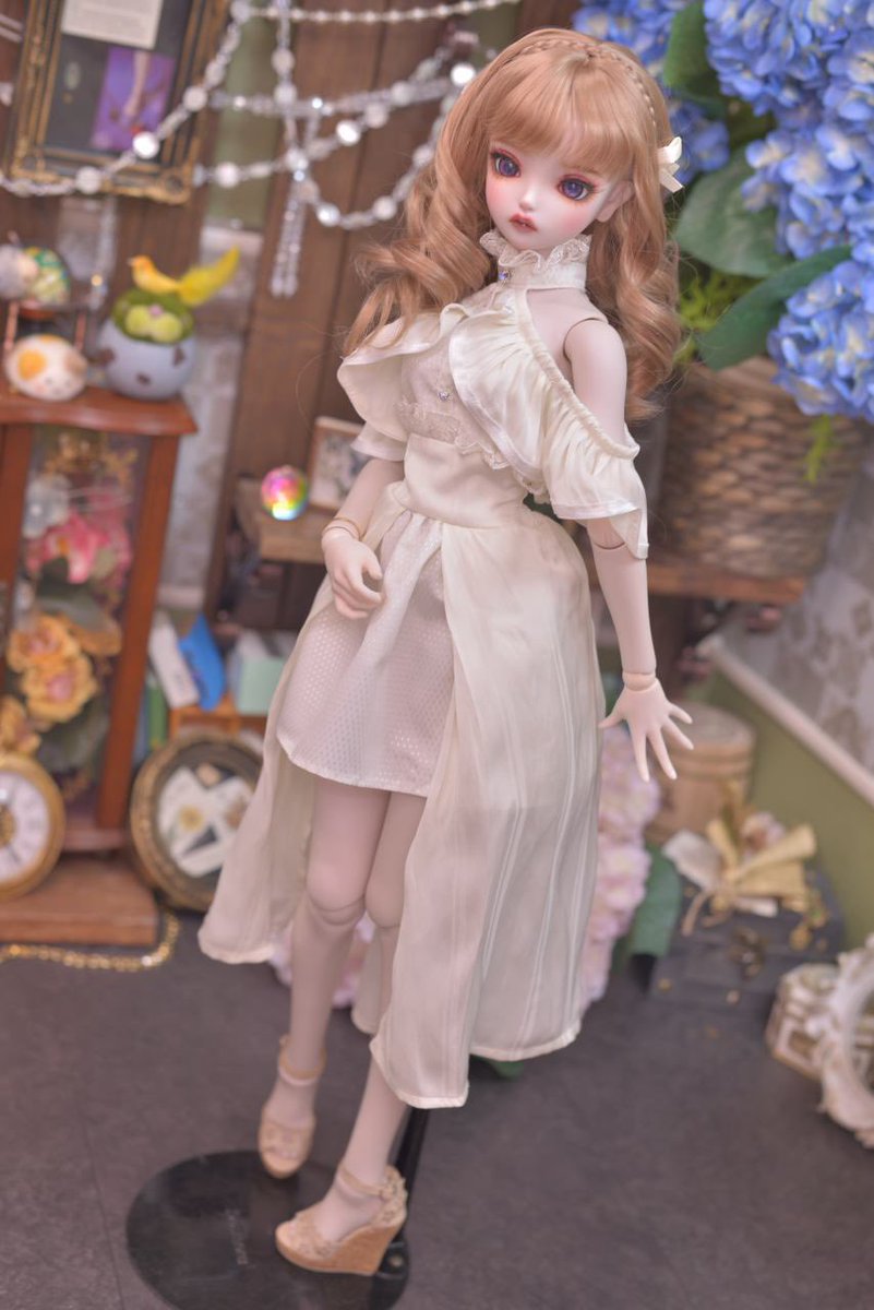 etrange_doll's tweet photo. #ドルミス62販売

えとらんぜ 新作 ﾐｭｰｽﾞ･ﾏｸﾞﾉﾘｱ

DDS、DD、dy、SD、13、Gr、16

白木蓮のような淡いｸﾘｰﾑｶﾗｰの素材を優しく重ね合わせて製作した ｵﾌｼｮﾙﾀﾞｰﾃﾞｻﾞｲﾝのﾜﾝﾋﾟｰｽです

独特なとろみ生地をいかした柔らかなﾄﾞﾚｰﾌﾟを楽しんでくださいね

￥9500- https://t.co/7dK4h4BYax