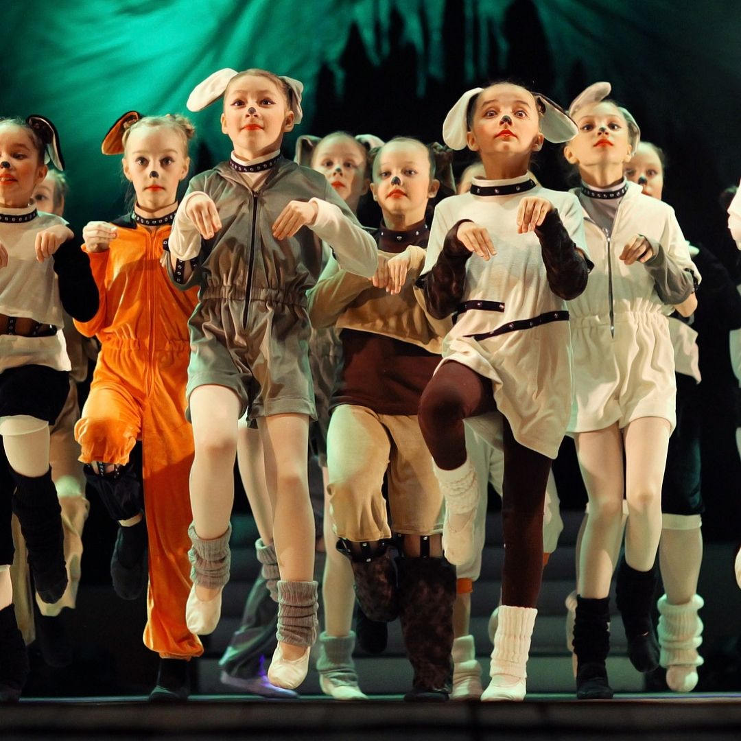 southernmalting's tweet photo. 🎭 Theatre games
🎶 Singing
💃 Dancing
✨ Big energy

Our Musical Theatre Holiday Camp brings creativity and fun together for ages 8+.

https://t.co/ov49YMy1VL https://t.co/AK3gmHufEC