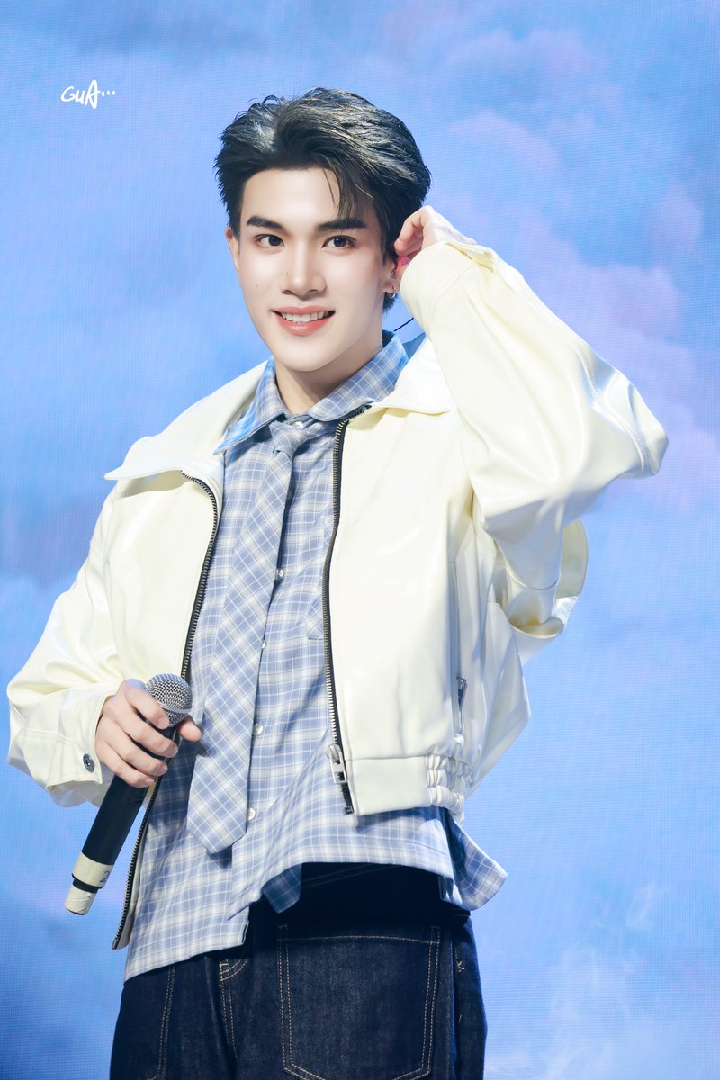 YIGEGUAxx's tweet photo. 260620

GEMINIFOURTH VN FANMEET
#GeminiFourthFMinVietnam
#Fourthnattawat #โฟร์ทณัฐวรรธน์ https://t.co/CxLIJdh4Gi