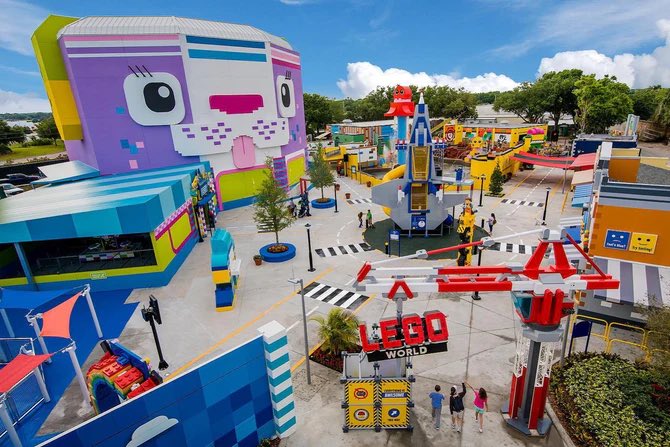 ThemeParchive's tweet photo. The Universal Kids Resort discussion really shows how many people have never seen a Legoland or Sesame Place. These are day trip parks that cost 1/4 of a Magic Kingdom or Epic Universe ticket. It’s not the same product. Like comparing a Porsche 911 to a Honda Civic. https://t.co/Biunb0HQBs