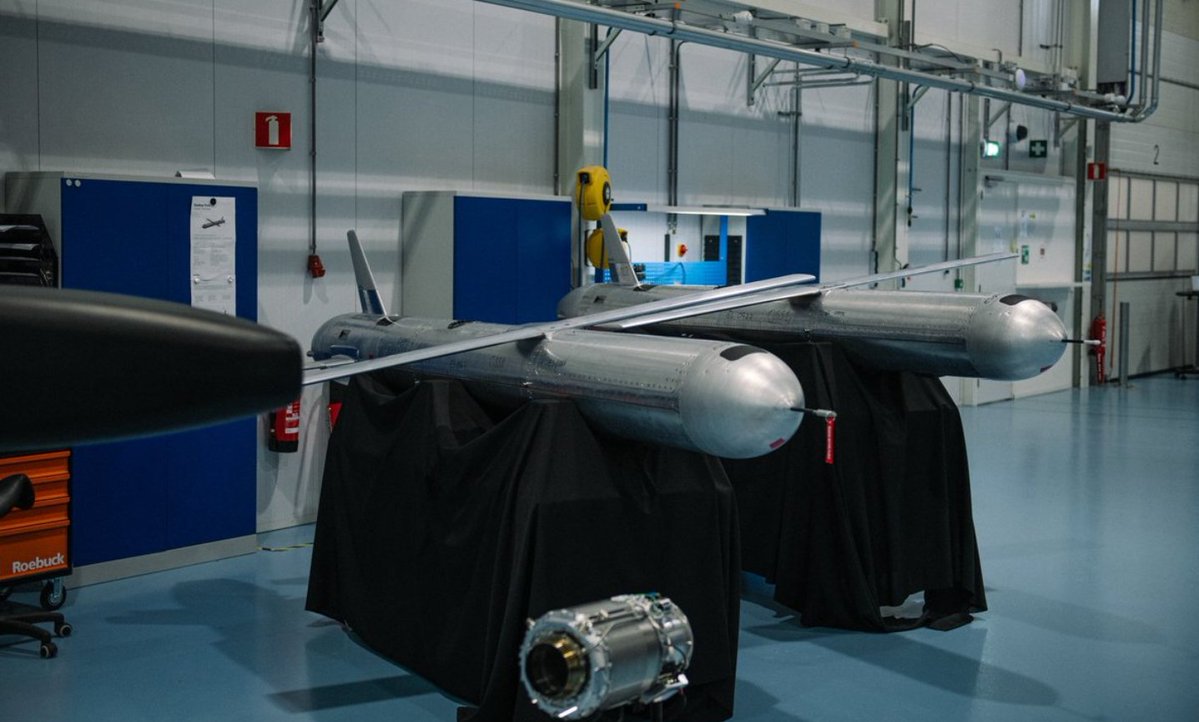 Jeff21461's tweet photo. 🇺🇦🇳🇱 According to the Ukrainian Defence Minister Mykhailo Fedorov, this latest package from the Netherlands will include 700 Ruta-family cruise missiles from the Dutch-based company Destinus.

https://t.co/CP4BSa3fJN https://t.co/vwmsaPeAvp