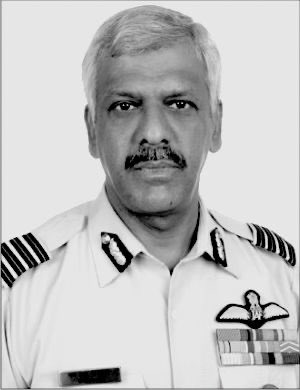 AnchitGupta9's tweet photo. Air Marshal S.R.K. Nair led this mission as CO of No. 44 Sqn and later captained the first IAF aircraft to participate in Exercise Cope Thunder.

The transpolar flight was his brainchild. Under his leadership, the IL-76 fleet also set an endurance record and circumnavigate the globe.

These three achievements, together with the squadron’s exceptional performance at Cope Thunder, earned a place in IAF history. the transpolar capability he pioneered added a new dimension to the IAF’s strategic reach.

#IAFHistory