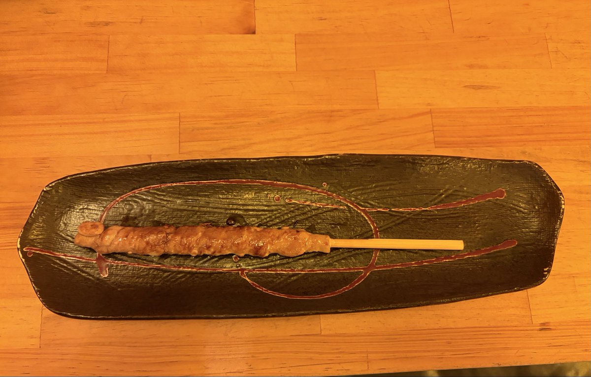 InterVieri2's tweet photo. 昨日のライブ後に、念願の粉もん酒場Sambuを攻めてきた。

どのメニューも美味しかったが、特に写真2枚目の明石焼(スプーンで食べます)と3枚目のホルモン焼きそばが超絶美味かった。

また食べに行きます！

店員さんから「三部さんが骨折した」話聞いて、心配です…。 https://t.co/haXuh76BAu