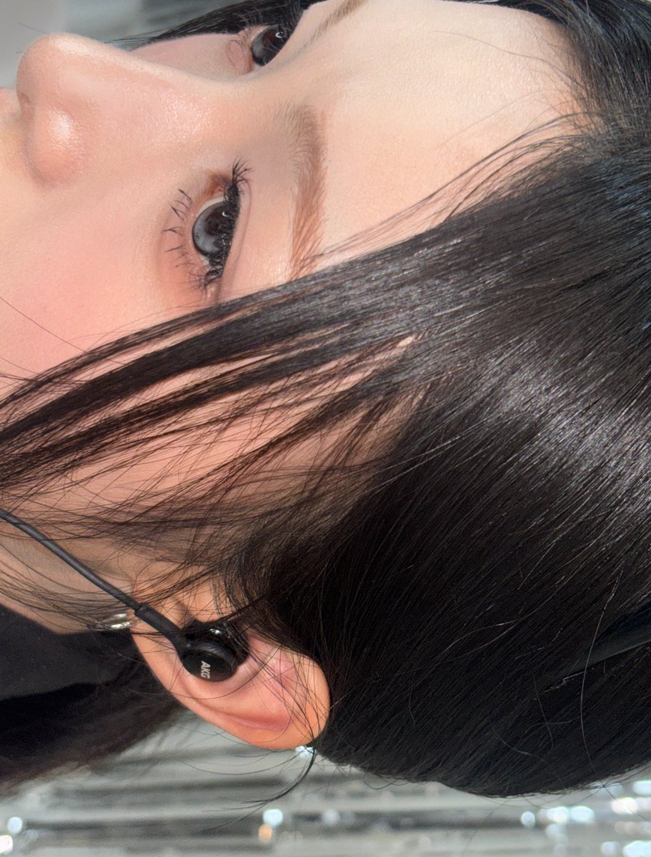 oddyouth_offcl's tweet photo. [❤️]
😎

#써머 #SUMMER  
#ODDYOUTH #오드유스 
#Babyface https://t.co/e1zEsFiHaY