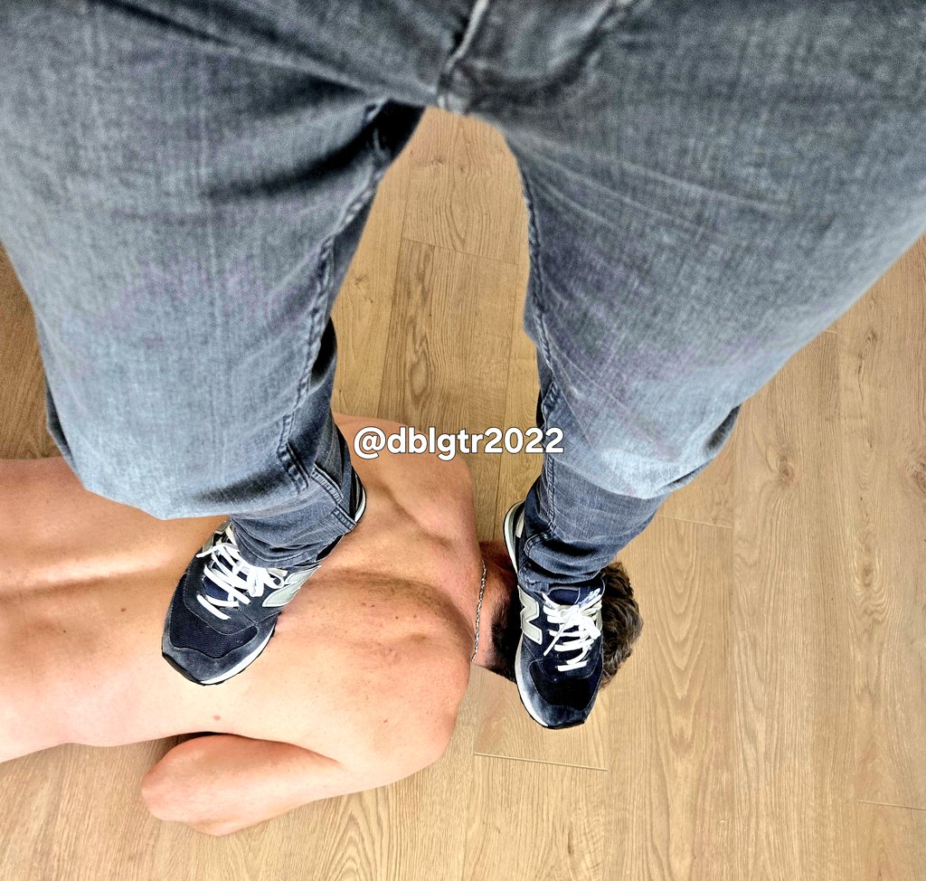 dblgtr2022's tweet photo. A que esperas para arruinar tu vida y tu cuenta corriente? Haz un contrato de deuda conmigo por varias semanas! Me compraré algo con tu dinero y me devolveras el importe con intereses abusivos que te mantendrán ahogado unas cuantas semanas con pagos todos los viernes! DM ahora! https://t.co/admRZNgA0g