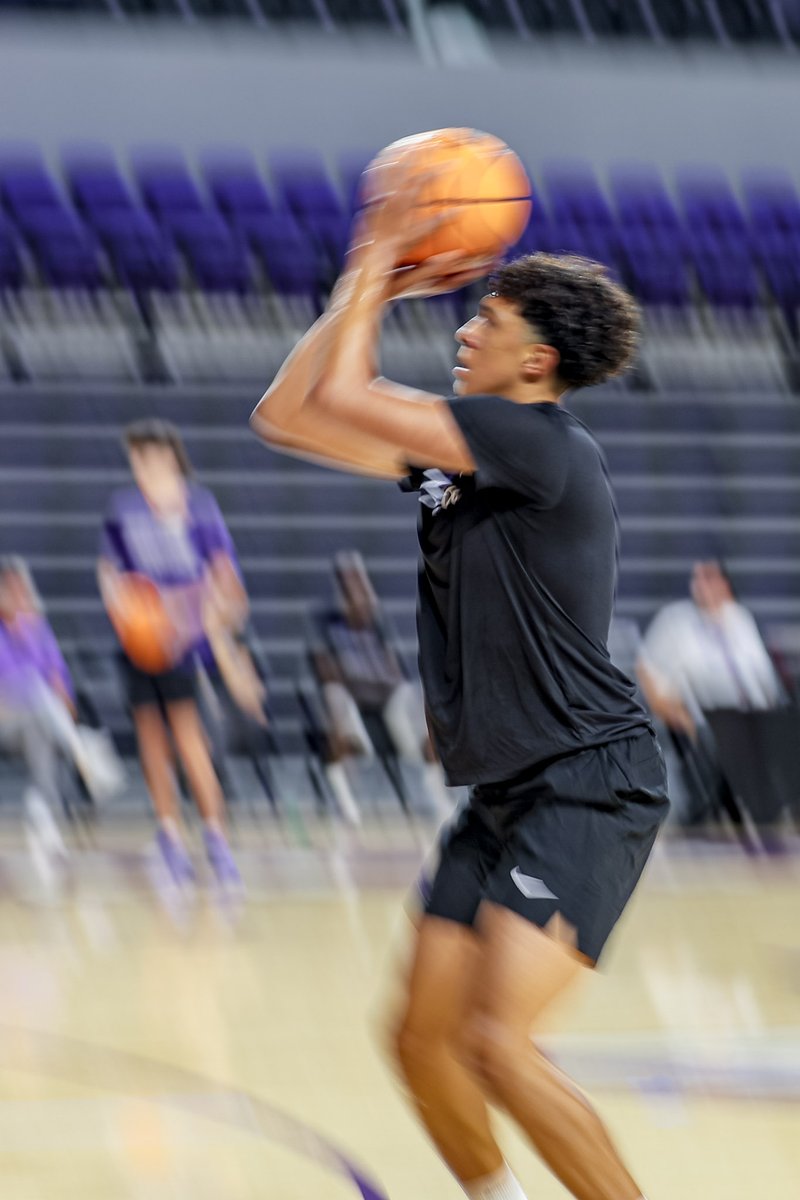 TarletonMBB's tweet photo. Texans in Motion! https://t.co/RnNVDzGP6e