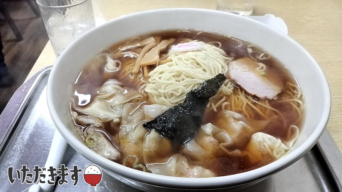 893Ko's tweet photo. 春日部のラーメン☆バカ‼️
長野県松本市🏯出張🏨♨️終え…中央道上り事故渋滞💥巻き込まれ😡本社🏢着…見積り🖥️３件終わらせ🫪💦帰宅🏠️…即「一ノ割🍜大勝軒行きたいから連れてって！」って事で家族で久々「一ノ割駅前🍜大勝軒」参上‼️ｵｰﾄﾒｰｼｮﾝ提供される【ワンタン麺(大盛硬め)】🤣⤴️ https://t.co/IoP41VXISM