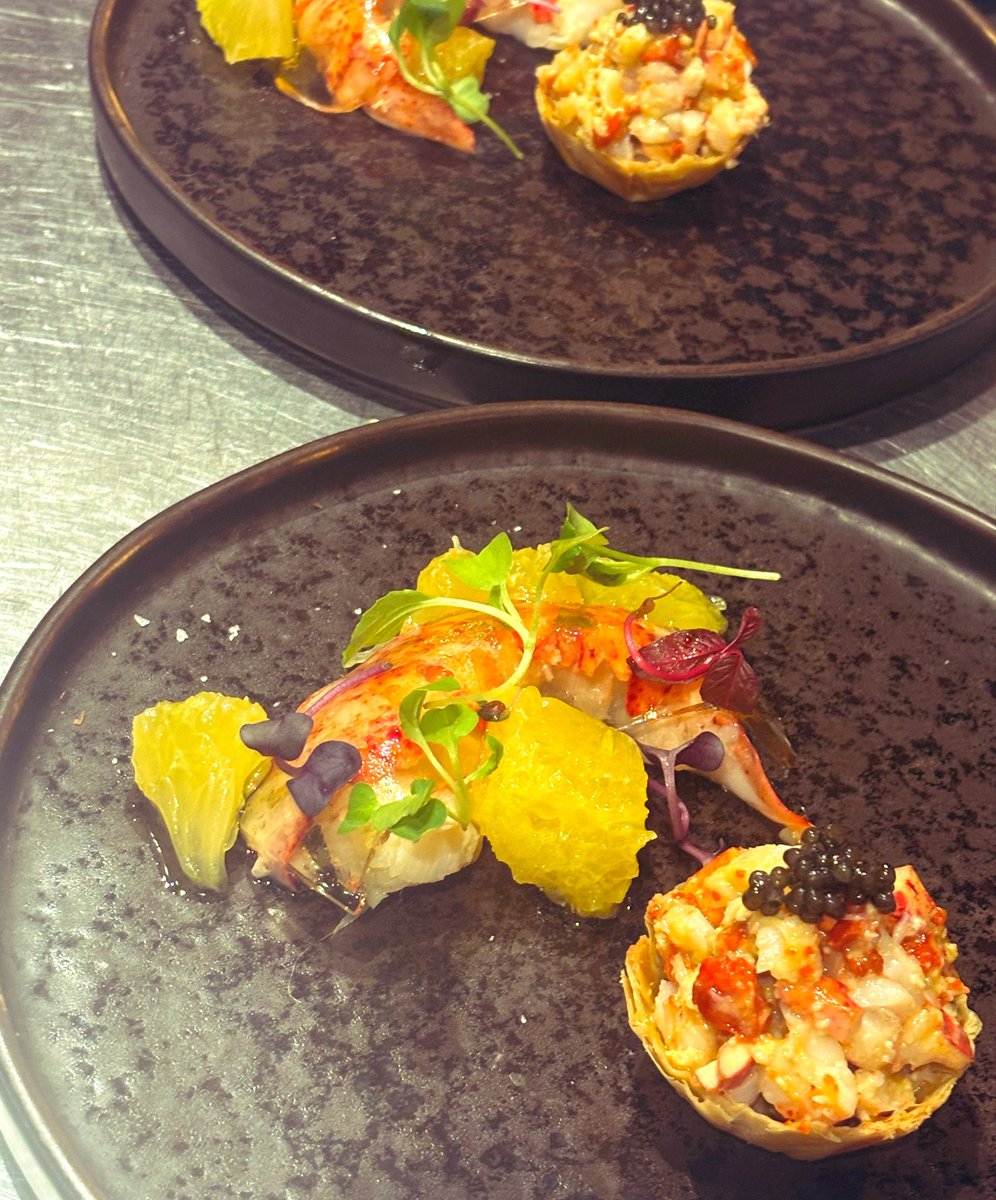 HALHALHAL3333's tweet photo. エビエビエビエビエビエビ🦞🦞🦞🦞 https://t.co/00yY4viSfi