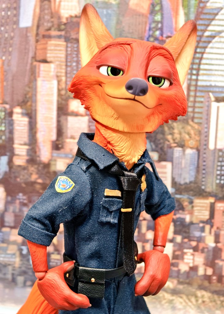 h0604r0421's tweet photo. 警察官ニックかっこよい🦊

とても好き👮

#ズートピア
#zootopiafanart https://t.co/NKFfSOZTaU