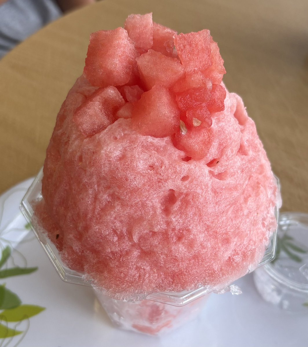 yuuttyryusei's tweet photo. 菖蒲
雪みるく

「スペシャルメロン」1430円
「生すいか」1430円
「いちじくヨーグルト」1430円
「焼きとうもろこし」1430円

メロンはメロン半分の上に氷とメロンソーダのエスプーマ🍈
暑くなり、ハーフサイズがなくなって、食べ応えあり😋 https://t.co/eFnECkF2ei
