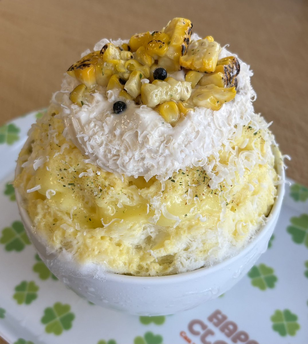 yuuttyryusei's tweet photo. 菖蒲
雪みるく

「スペシャルメロン」1430円
「生すいか」1430円
「いちじくヨーグルト」1430円
「焼きとうもろこし」1430円

メロンはメロン半分の上に氷とメロンソーダのエスプーマ🍈
暑くなり、ハーフサイズがなくなって、食べ応えあり😋 https://t.co/eFnECkF2ei