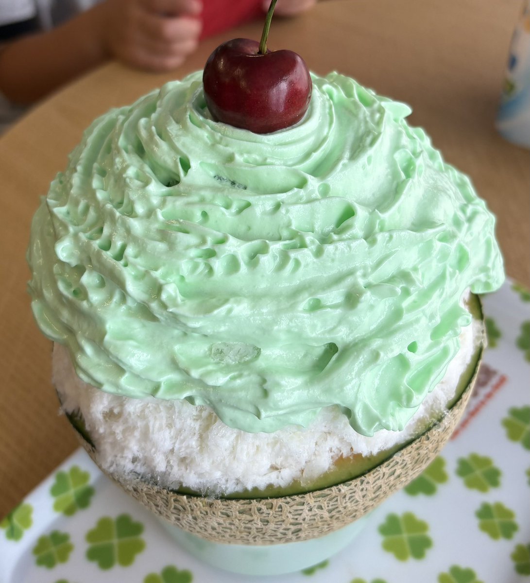 yuuttyryusei's tweet photo. 菖蒲
雪みるく

「スペシャルメロン」1430円
「生すいか」1430円
「いちじくヨーグルト」1430円
「焼きとうもろこし」1430円

メロンはメロン半分の上に氷とメロンソーダのエスプーマ🍈
暑くなり、ハーフサイズがなくなって、食べ応えあり😋 https://t.co/eFnECkF2ei