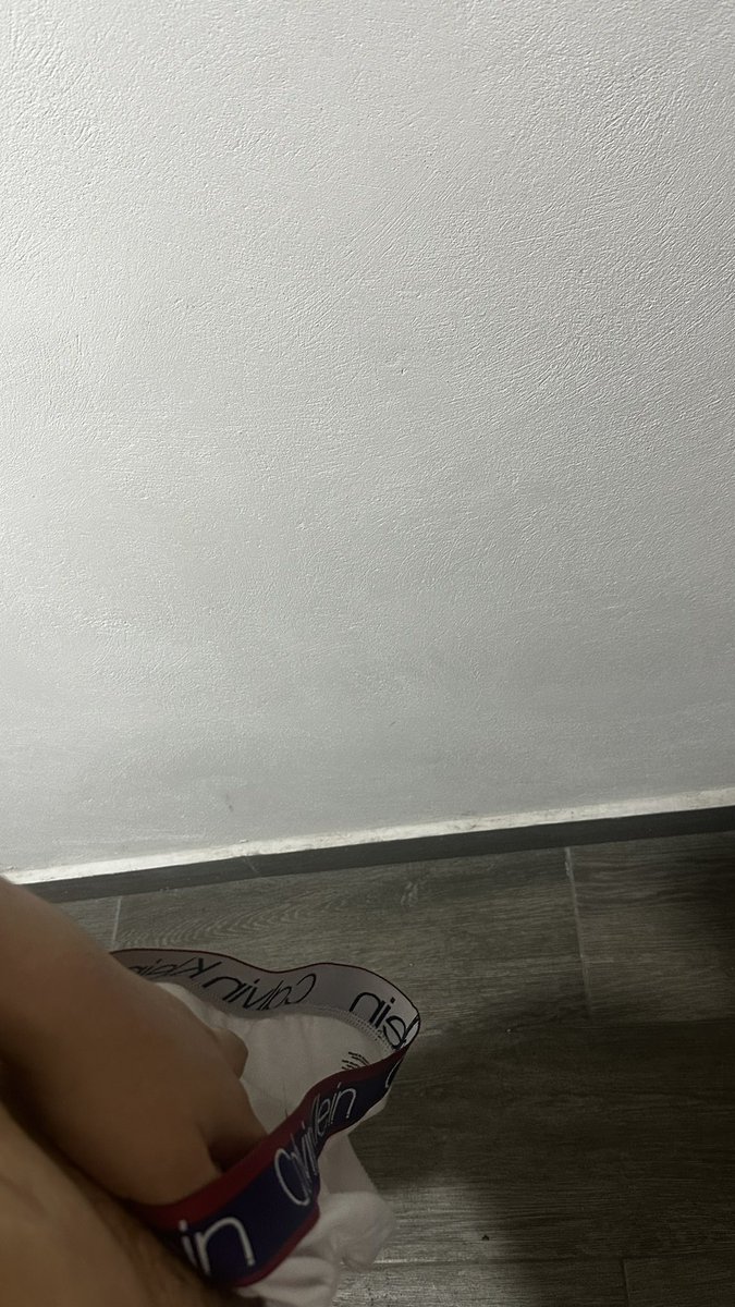 elingehot_1's tweet photo. quien me acompaña un rato en la regadera 🚿 https://t.co/4Dt07HX87O