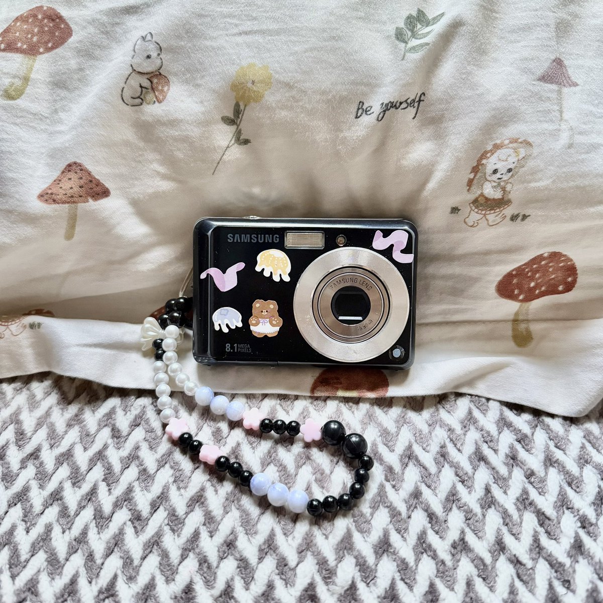 perfectlyfdjaa's tweet photo. ❗️AVAILABLE❗️Samsung ES10 || 8.1 MP
💸875.000

zoom in/out normal
flash on
lcd bersih
lensa bersih
body 9/10

📷Kelengkapan
kamera
baterai
meory card
charger universal
strap ORI
strap beads
sticker

⛔️minus
no minus

#digicam #digicamindonesia #samsunges10 
#kameradigital #camdig https://t.co/ol3lVduYZq