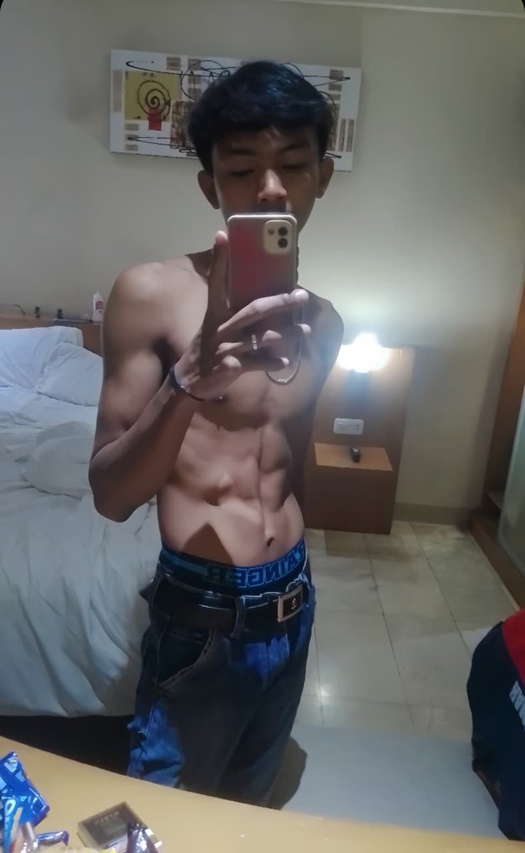 Alonealal's tweet photo. Budak gandus namanya Ayiii(miskin aku ekonomi jual vidio coli) yang mau liat vidio nya nanti di post 
#gaypalembang 
#gaysumsel 
#gayplg
#gay https://t.co/ftgFydhntZ