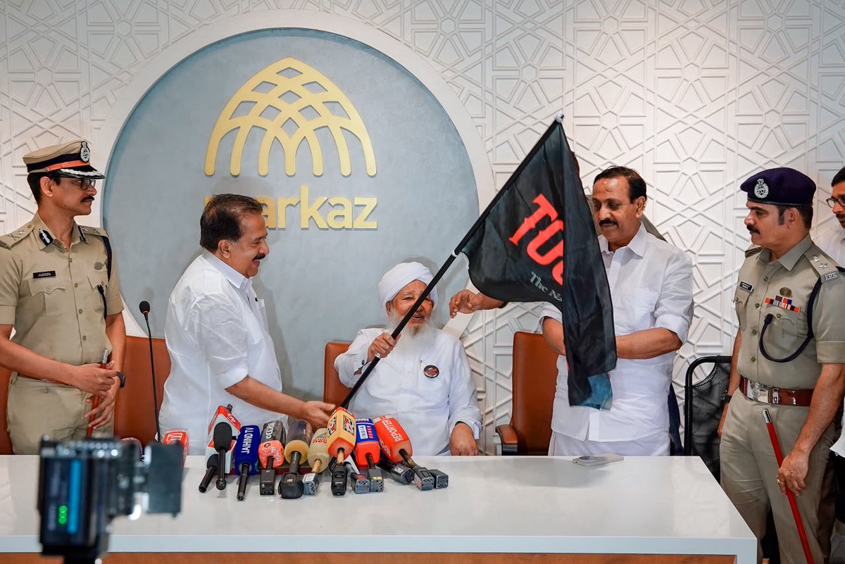shkaboobacker's tweet photo. Had a fruitful meeting with Shri Ramesh Chennithala @chennithala, Hon'ble Minister for Home Affairs and Vigilance, Government of Keralam, at Markaz Headquarters.

During the meeting, I was designated as a "Toofan Warrior" as part of the State Government's anti-narcotics campaign, Operation Toofan. I assured the campaign of the full support and cooperation of our organizations and institutions in advancing its objectives.