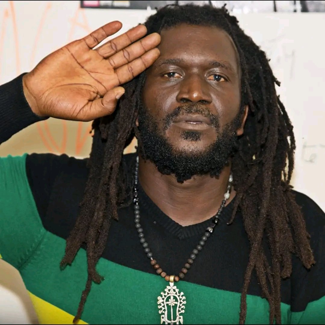 Iya_Livity's tweet photo. Blessed 53rd Earthstrong to di real herbalist, CHEZIDEK! #reggae 🇯🇲🔥 https://t.co/DxhLERyTLp