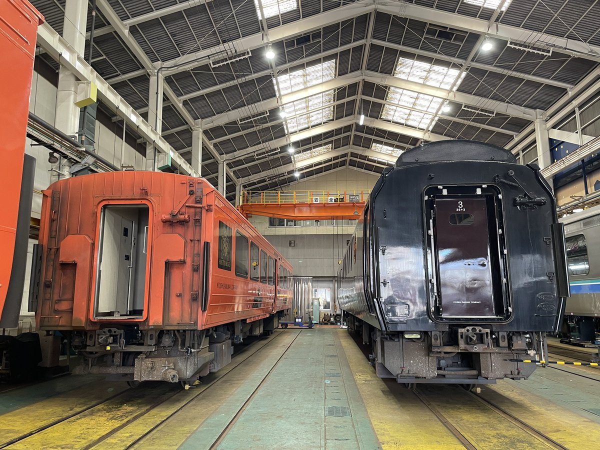 suiseied76's tweet photo. 工場見学
もと、りんかい線 70-000形
帯や表記がなくなり改造が進んでました
#小倉工場鉄道ランド https://t.co/4QyY2fgQQp