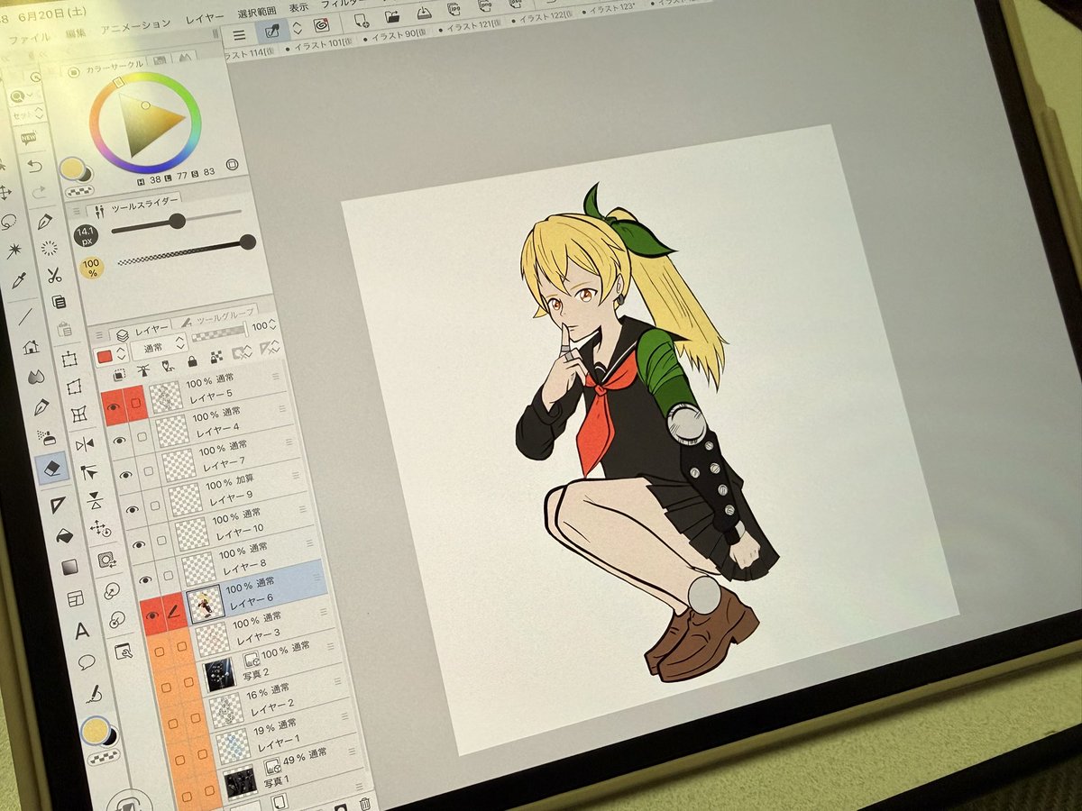 Djdkcb_246437's tweet photo. 女の子キャラに好きなもの詰め込みました。
 #イラスト  #落書き https://t.co/7RsSngCGIl