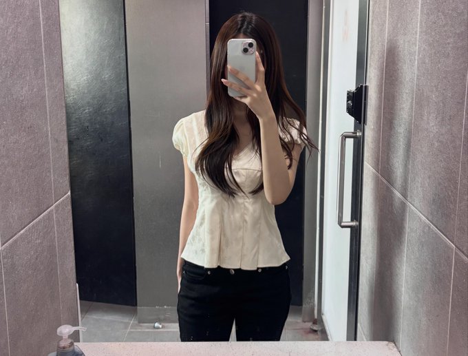 suzibluemac's tweet photo. 端午节见第一面就这么对我😳

全程实录

快点看哦   马上要删了 ....📸📷📸 https://t.co/5hl7YFOMfV