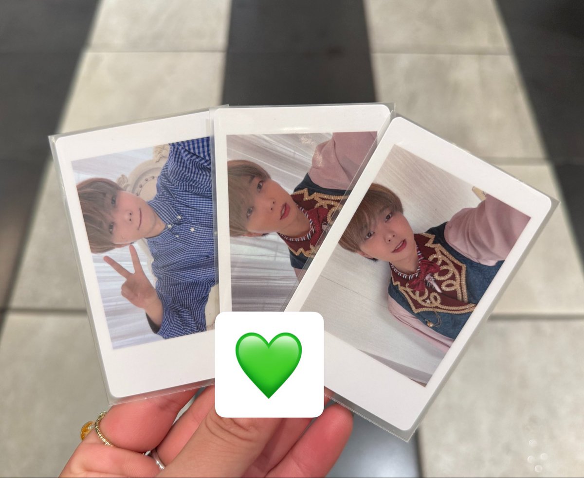 10_9jo's tweet photo. あづ聖誕祭 ハピカ 交換

譲⇒1枚目(本日分)、2枚目(東京分)
求⇒3枚目衣装接写

本日お取引 https://t.co/mHHxKNtUHj