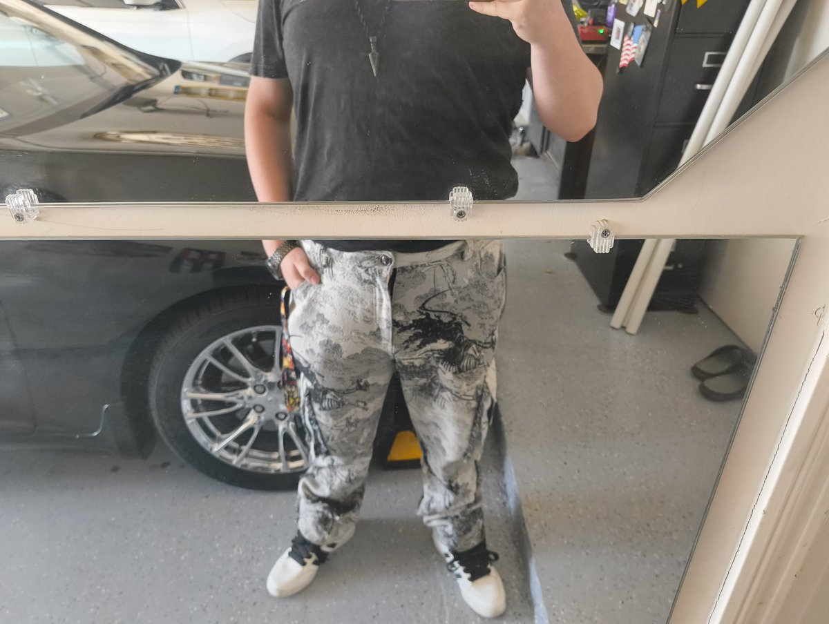 paperprivs's tweet photo. Don't test me, I put on the most garbage fits known to man then step outside confidently! https://t.co/dlqTcAPHna